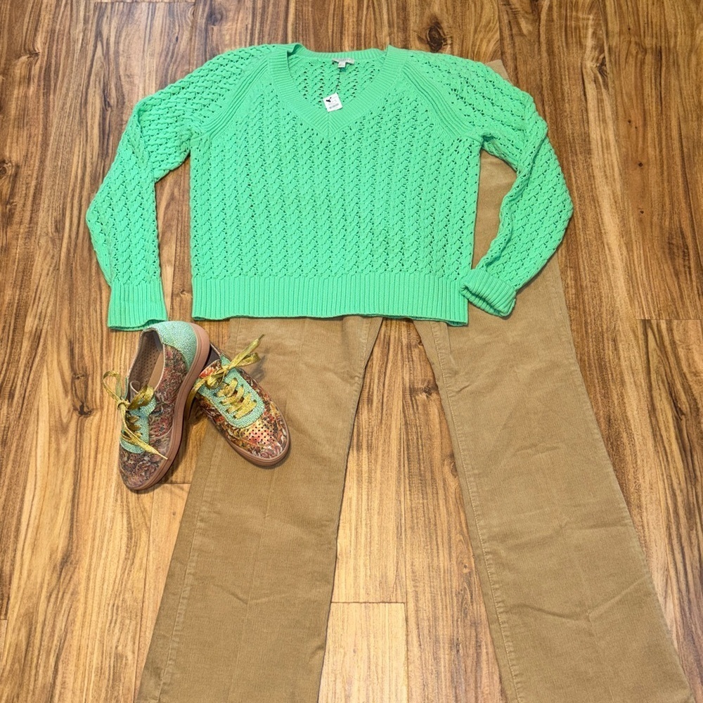 Talbots womens medium petite mp sweater green open knit   V neck nwt
